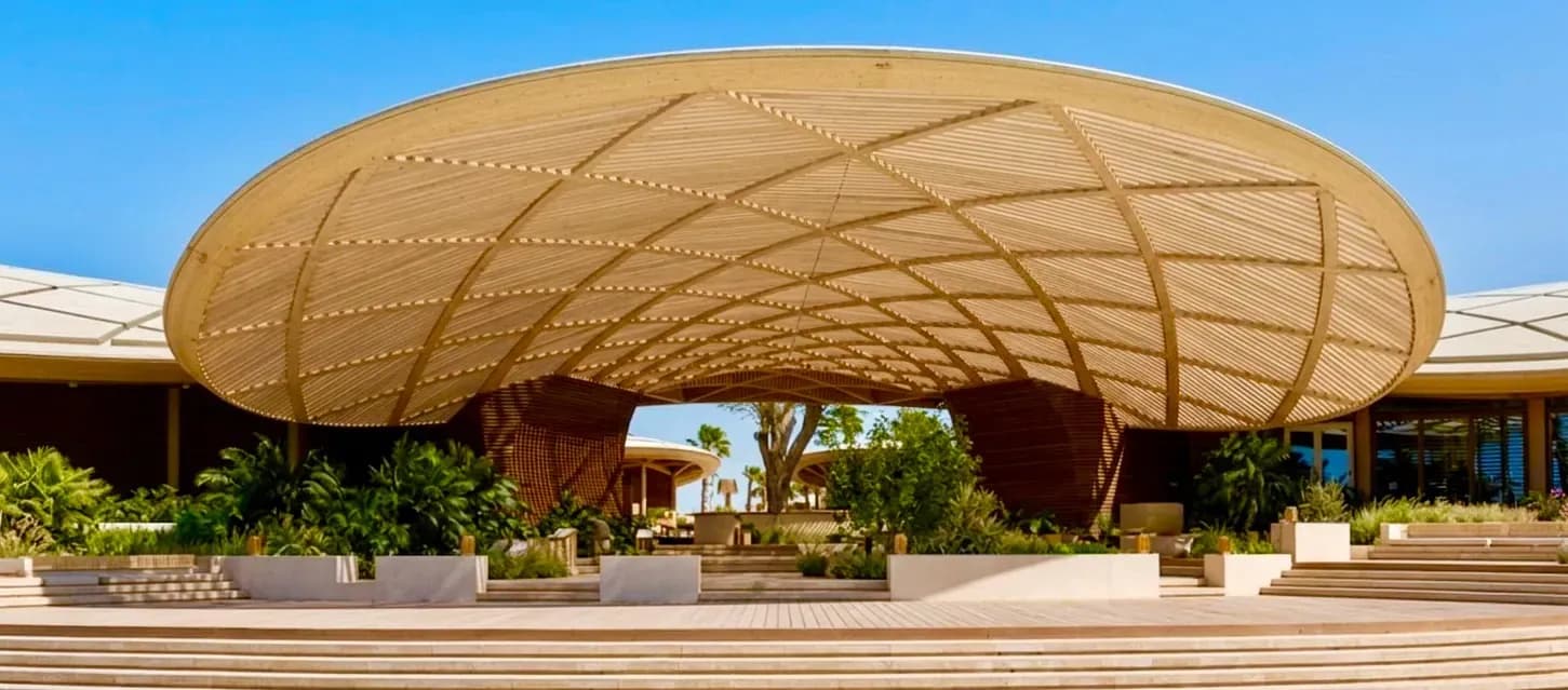 Shura Links Golf Clubhouse — Clubhouse soffit materiality — 4