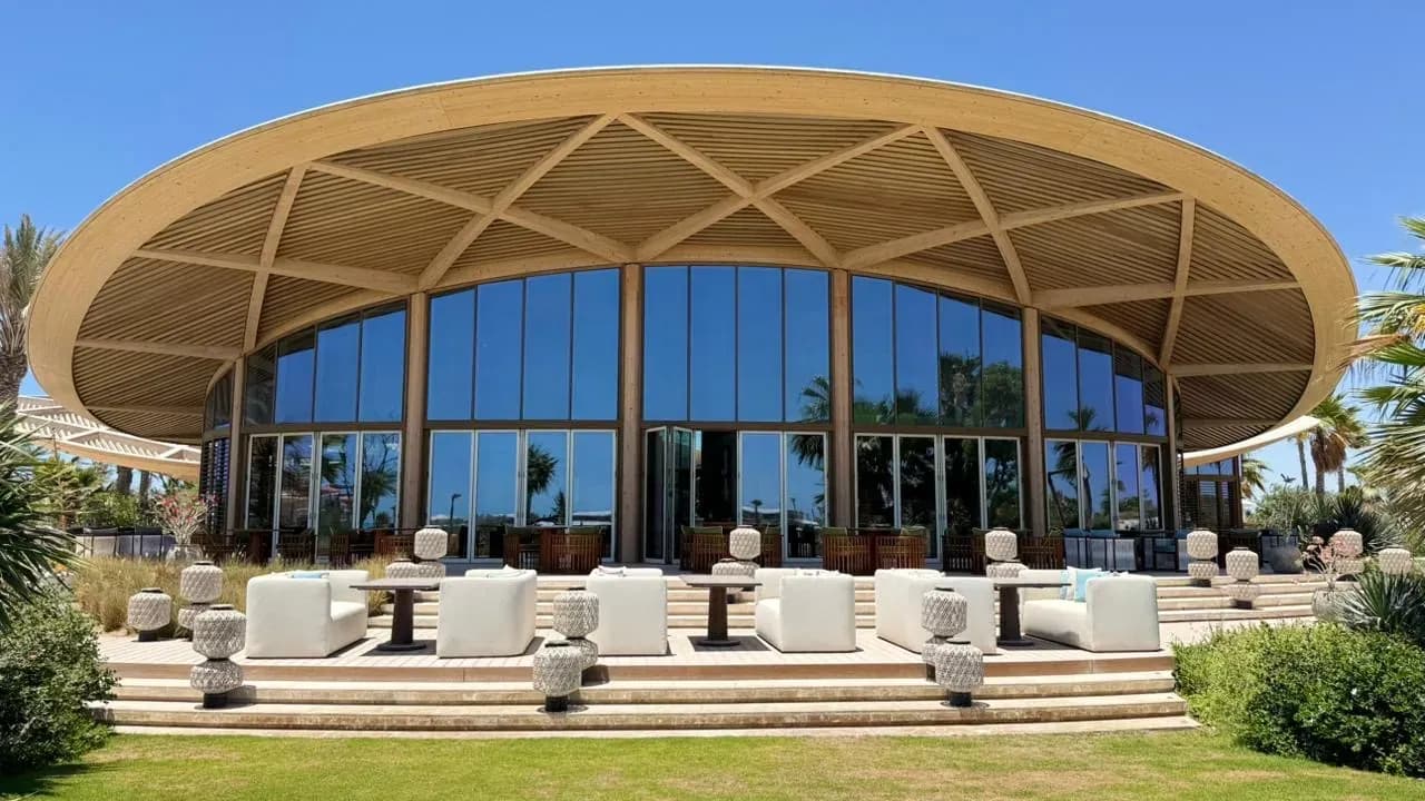 Shura Links Golf Clubhouse — Construction & details — 1