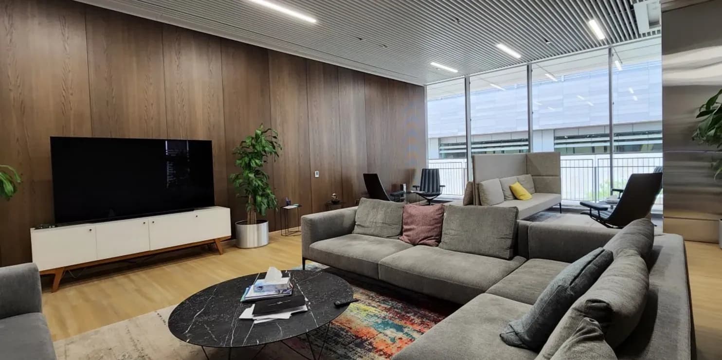 KAUST Faculty Lounge — 1
