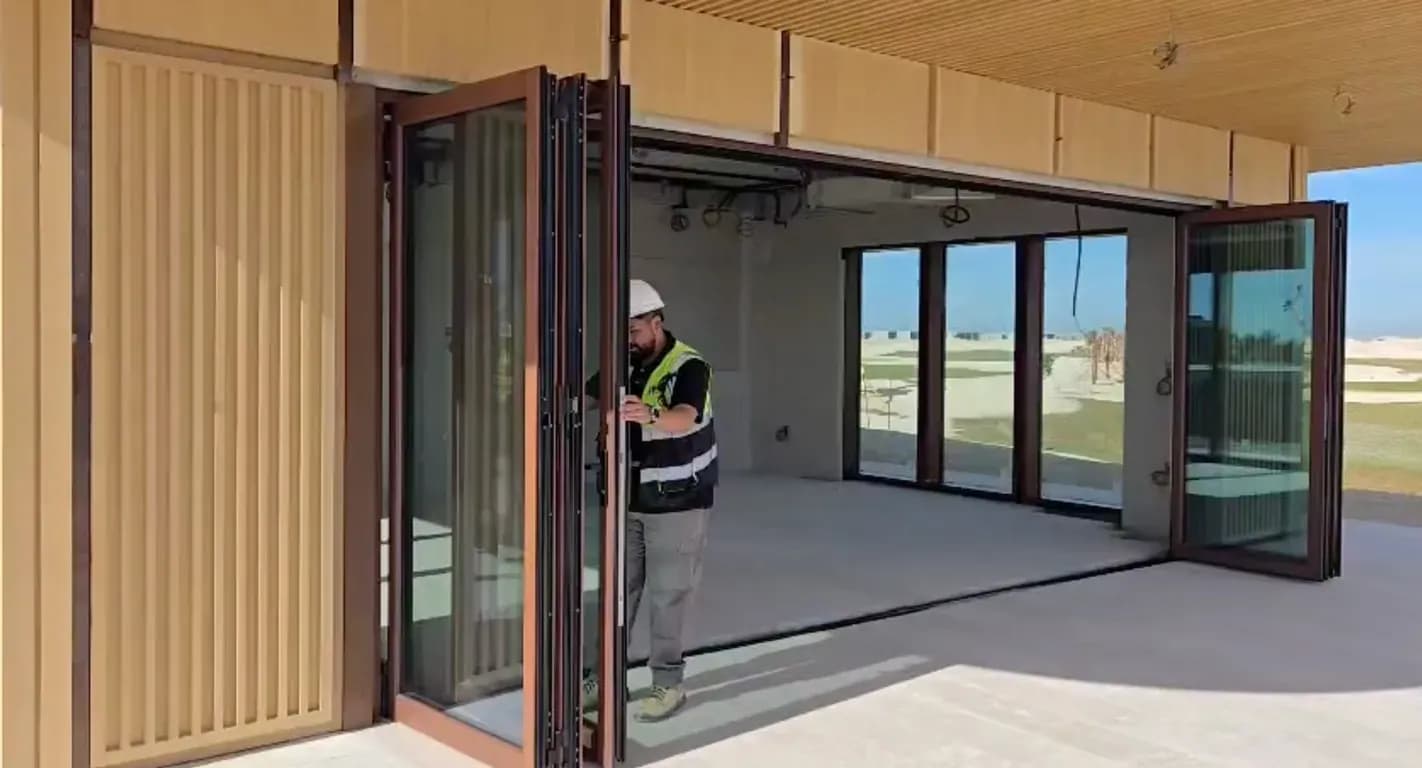 Laheq Sales Center Villas — 11